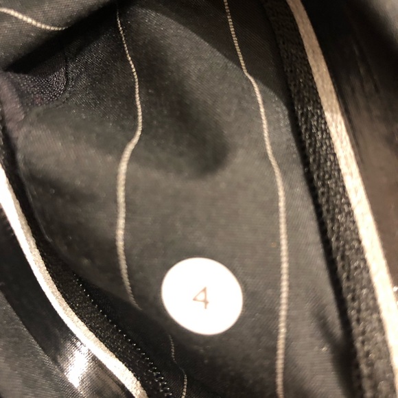 Lululemon reflective reversible wind jacket size 4 - Picture 6 of 8